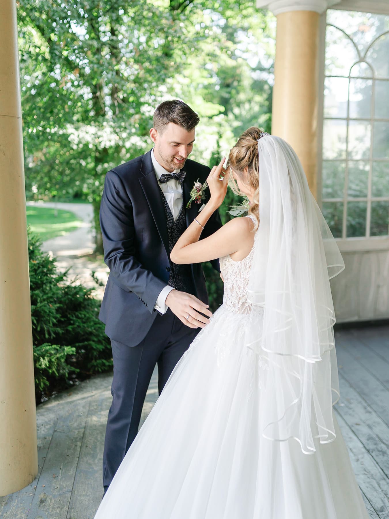 Inspiration für First Look Shooting für eure Hochzeit